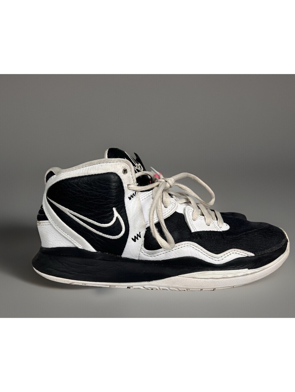 Nike Kyrie Infinity TB Black/White Men’s Size 6 Basketball Sport Shoes EUC